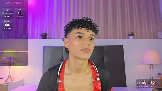 Snapshot of Kai_riptide chatting on 11.03.25 Kai riptide online show from 11.03.25