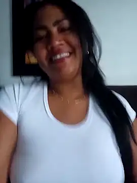 Snapshot of Ariana_Rodriguez chatting on 10.07.25 Ariana Rodriguez online show from 10.07.25