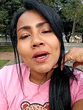 Snapshot of Ariana_Rodriguez chatting on 10.12.25 Ariana Rodriguez online show from 10.12.25