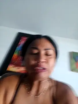 Snapshot of Ariana_Rodriguez chatting on 10.21.25 Ariana Rodriguez online show from 10.21.25