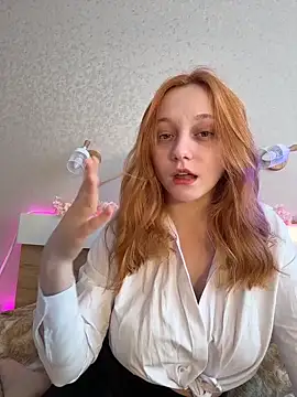 Snapshot of Bonechka chatting on 04.28.26 Bonechka online show from 04.28.26