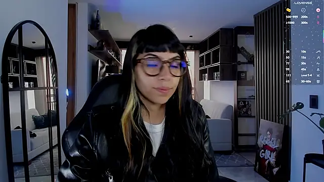 Saraa Desiree online show from 03.19.26