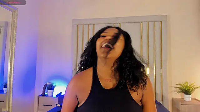 Snapshot of Candaceoweens chatting on 09.29.25 Candaceoweens online show from 09.29.25