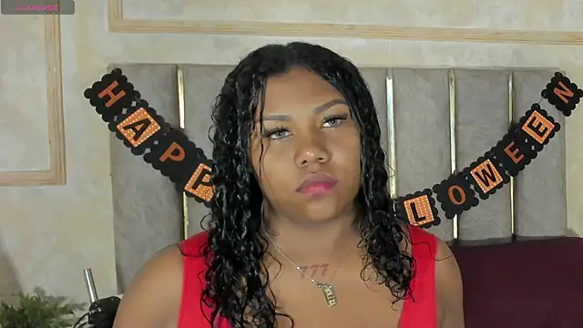 Snapshot of Candaceoweens chatting on 10.27.25 Candaceoweens online show from 10.27.25