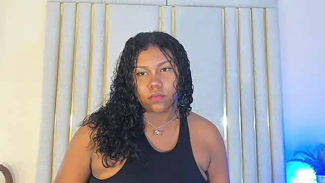 Snapshot of Candaceoweens chatting on 11.03.25 Candaceoweens online show from 11.03.25