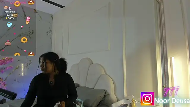 Candaceoweens online show from 04.06.26