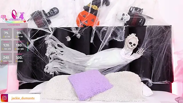 JackieDumont1 online show from 10.16.25