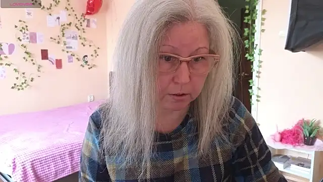 Wane Witch online show from 04.26.26