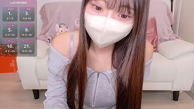 Snapshot of Ran-o0_0o chatting on 10.24.25 Ran-o0 0o online show from 10.24.25