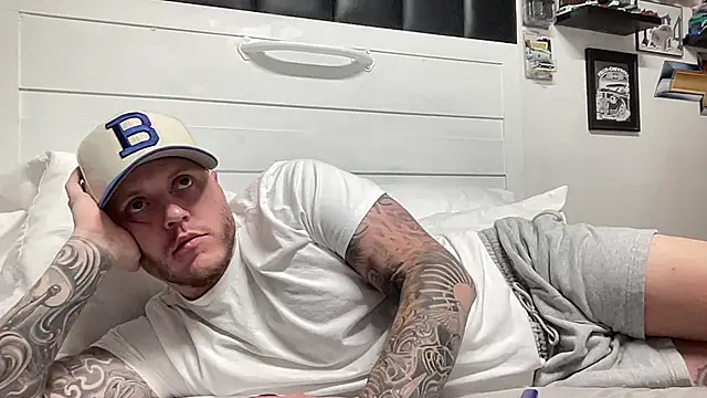 Snapshot of Thegreatwhitepipe chatting on 09.16.25 Thegreatwhitepipe online show from 09.16.25