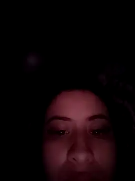 Snapshot of mialorents chatting on 10.28.25 mialorents online show from 10.28.25