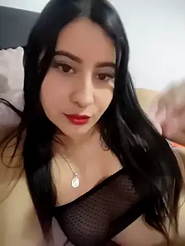 Snapshot of mialorents chatting on 11.09.25 mialorents online show from 11.09.25