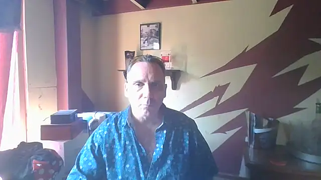 Snapshot of HunkofRock chatting on 06.26.26 HunkofRock online show from 06.26.26