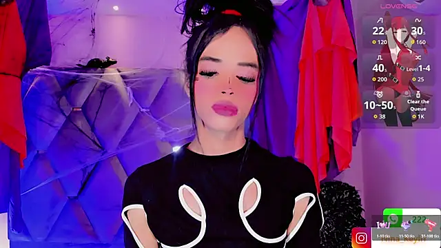 Nina Keyli online show from 10.26.25