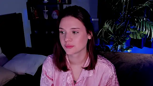 LisaBaillea online show from 03.07.25