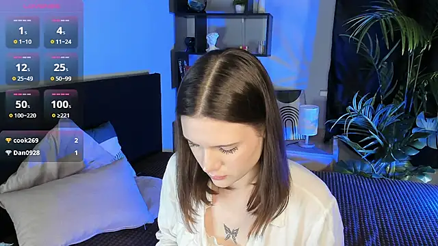 LisaBaillea online show from 03.10.25