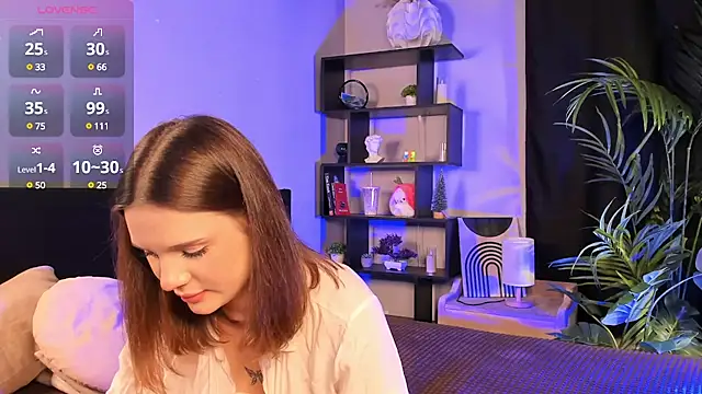 LisaBaillea online show from 03.15.25
