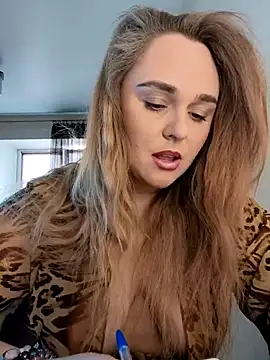 Juicy PeachLux online show from 10.07.25