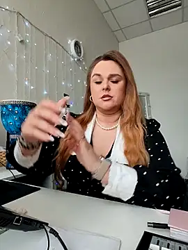 Snapshot of Juicy_PeachLux chatting on 02.08.26 Juicy PeachLux online show from 02.08.26