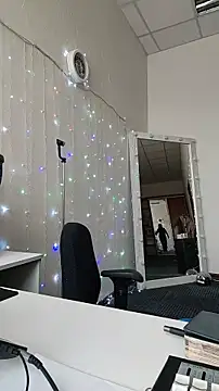 Snapshot of Juicy_PeachLux chatting on 02.16.26 Juicy PeachLux online show from 02.16.26