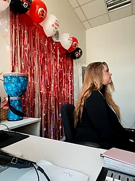 Snapshot of Juicy_PeachLux chatting on 02.28.26 Juicy PeachLux online show from 02.28.26