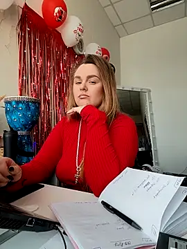 Juicy PeachLux online show from 03.05.26