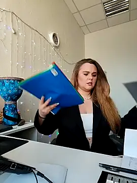 Juicy PeachLux online show from 03.18.26