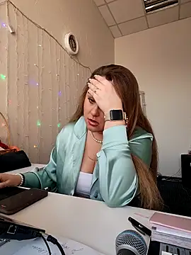 Juicy PeachLux online show from 03.25.26