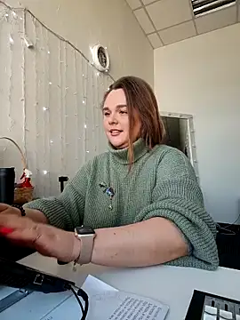 Juicy PeachLux online show from 04.13.26