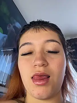 Karina Leon online show from 07.12.26