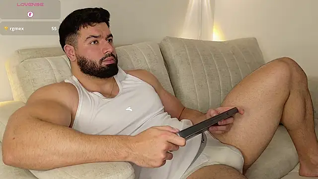 Snapshot of Roman_Lux chatting on 10.22.25 Roman Lux online show from 10.22.25