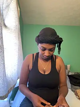 Snapshot of Dymmmm chatting on 03.17.25 Dymmmm online show from 03.17.25