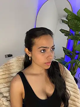 Snapshot of _Emily_Thompson_ chatting on 06.19.26 Emily Thompson online show from 06.19.26