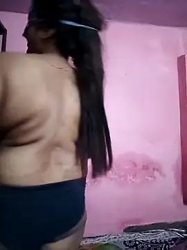Snapshot of Rashmi_Rai chatting on 03.08.25 Rashmi Rai online show from 03.08.25