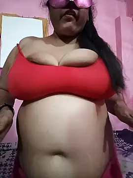 Snapshot of Rashmi_Rai chatting on 03.09.25 Rashmi Rai online show from 03.09.25