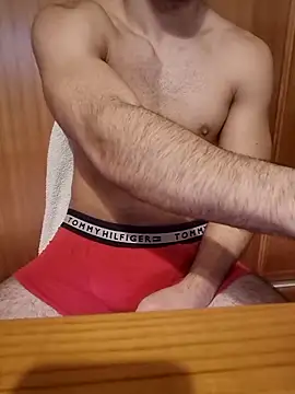 Snapshot of LucianDraven chatting on 03.08.25 LucianDraven online show from 03.08.25