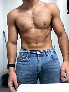 Snapshot of LucianDraven chatting on 09.26.25 LucianDraven online show from 09.26.25