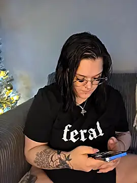 Saucy-Serenity online show from 11.18.25