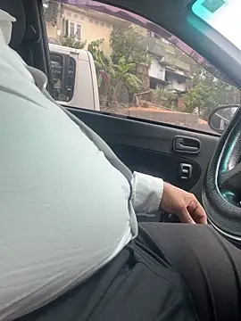 Snapshot of dam-her-boy chatting on 02.11.26 dam-her-boy online show from 02.11.26