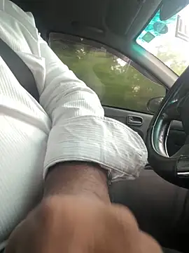 dam-her-boy online show from 04.16.26