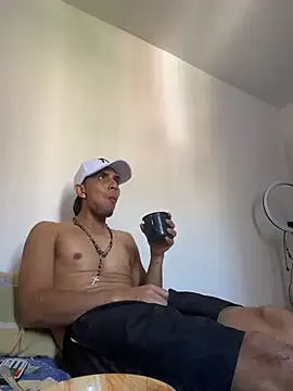 Snapshot of Monkey_uchiha777 chatting on 11.10.25 Monkey uchiha777 online show from 11.10.25