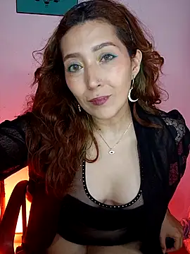 Luz delunaa online show from 05.14.26
