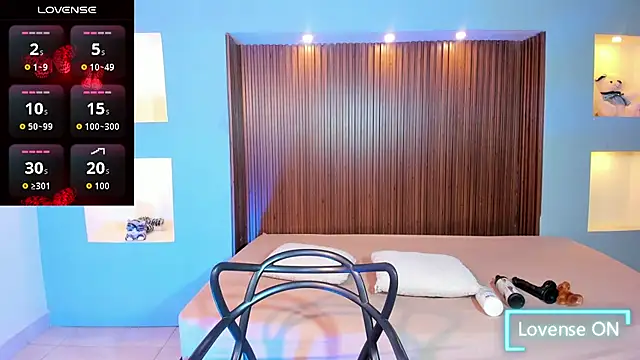 Snapshot of ZaraBlaze5 chatting on 09.16.25 ZaraBlaze5 online show from 09.16.25