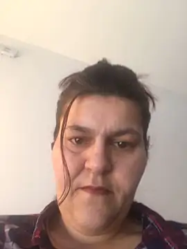 Curvy-Essex-Milf online show from 03.08.25