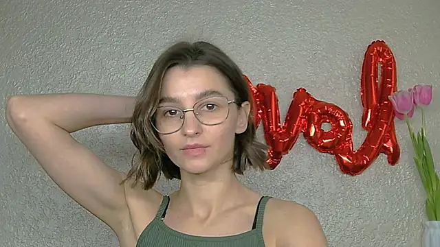 Snapshot of luna_Gharming chatting on 03.11.25 luna Gharming online show from 03.11.25