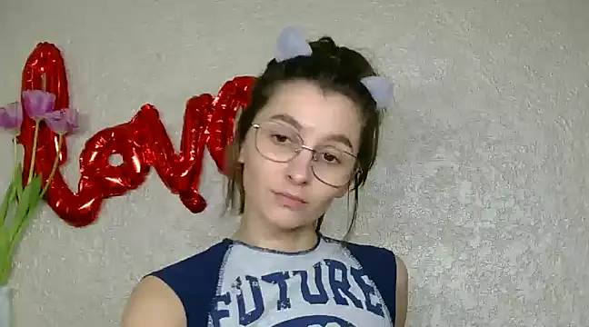 Snapshot of luna_Gharming chatting on 03.13.25 luna Gharming online show from 03.13.25