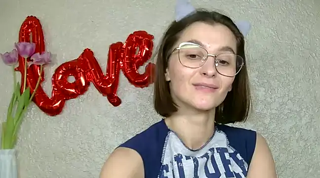 Snapshot of luna_Gharming chatting on 03.13.25 luna Gharming online show from 03.13.25