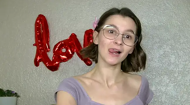 Snapshot of luna_Gharming chatting on 03.15.25 luna Gharming online show from 03.15.25