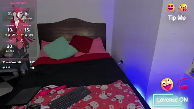 Snapshot of vella_sex chatting on 11.01.25 vella sex online show from 11.01.25