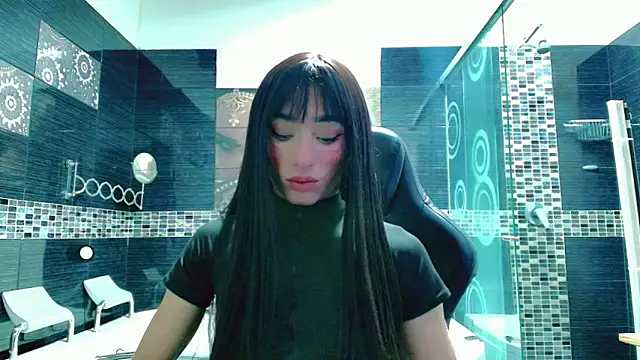 Small Hot19 online show from 05.27.26